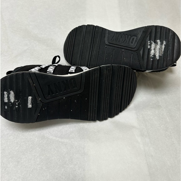 DKNY
Nash low-top lace-up sneakers🍁 - Picture 9 of 11